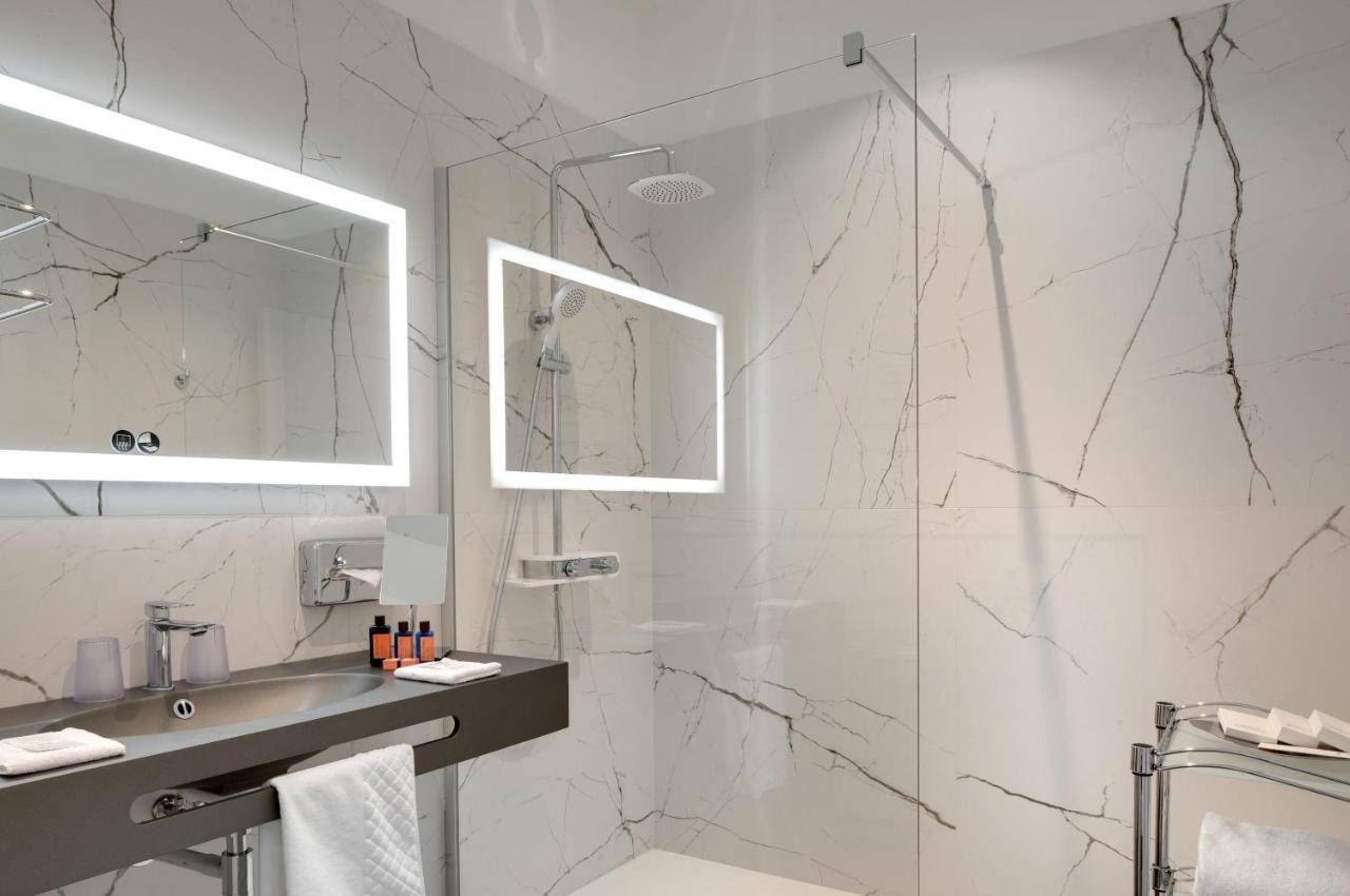Le Manoir Les Minimes Hotel 5*